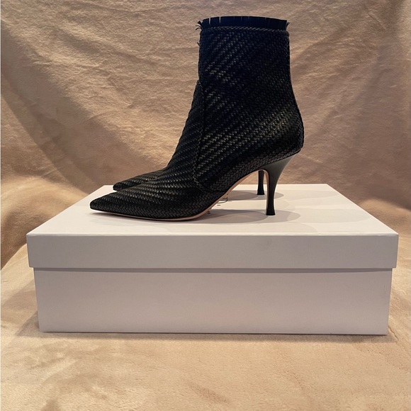 Black Christian Dior boots! Size 37🖤 - Picture 7 of 13